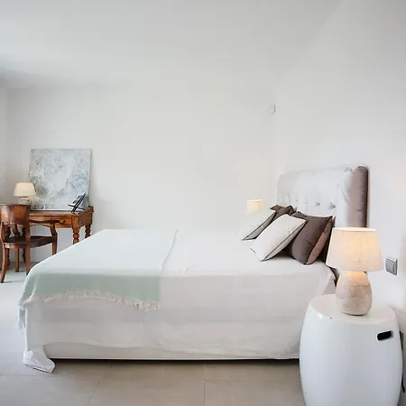Sargantana Villa *